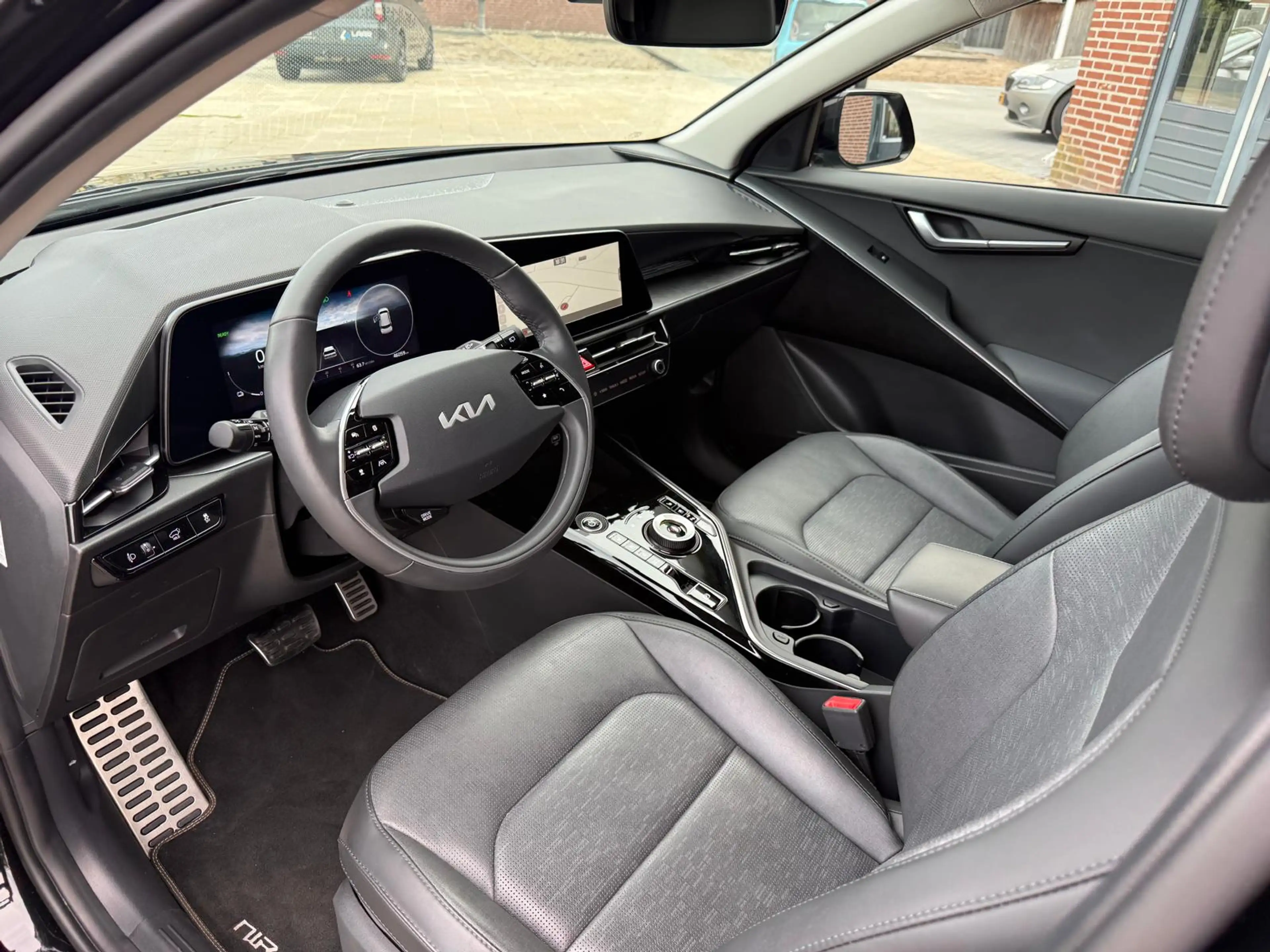 Kia e-Niro EV ExecutiveLine 64.8 kWh 204PK 1ste Eigenaar Navi — photo 2