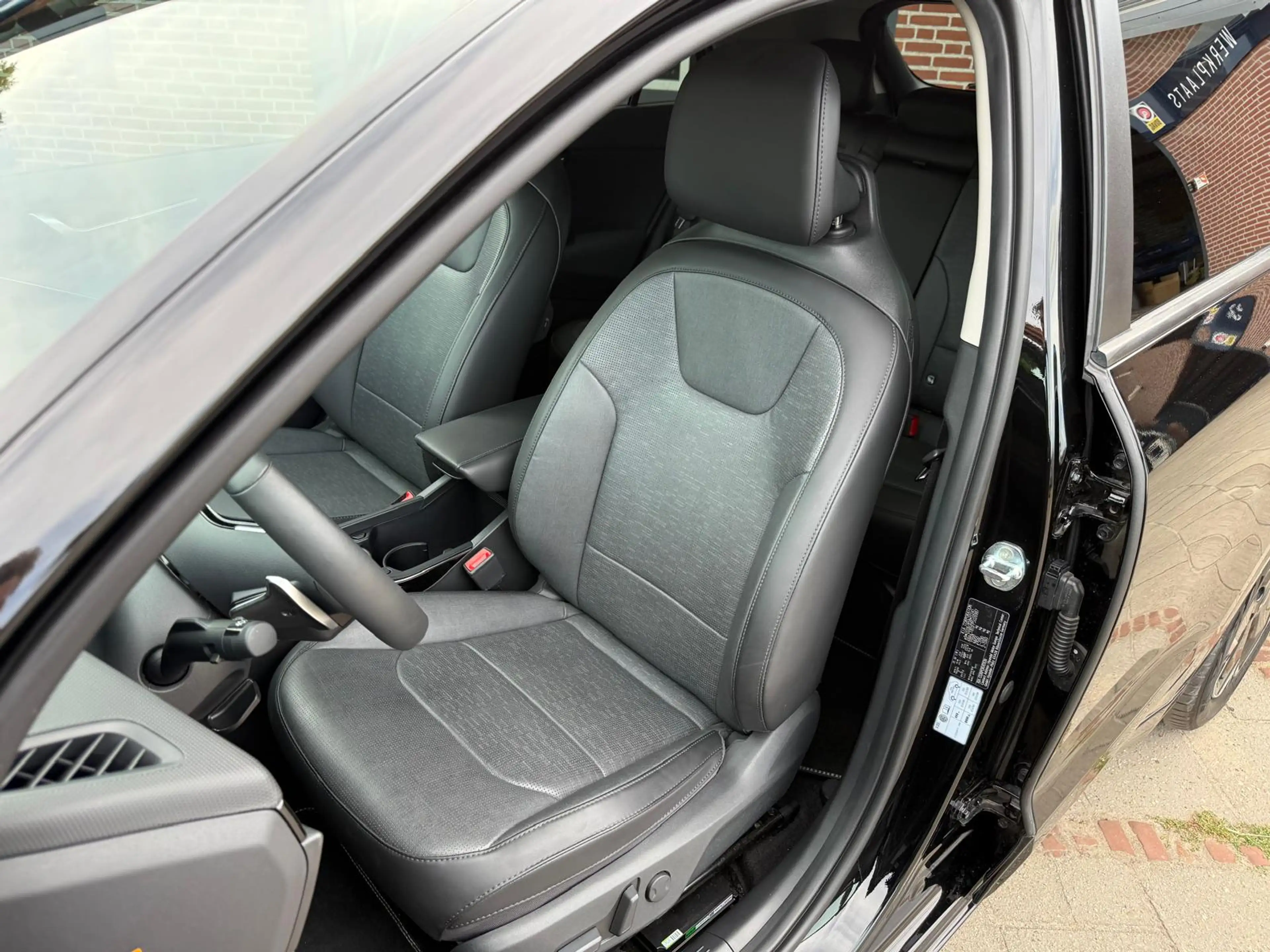 Kia e-Niro EV ExecutiveLine 64.8 kWh 204PK 1ste Eigenaar Navi — photo 22