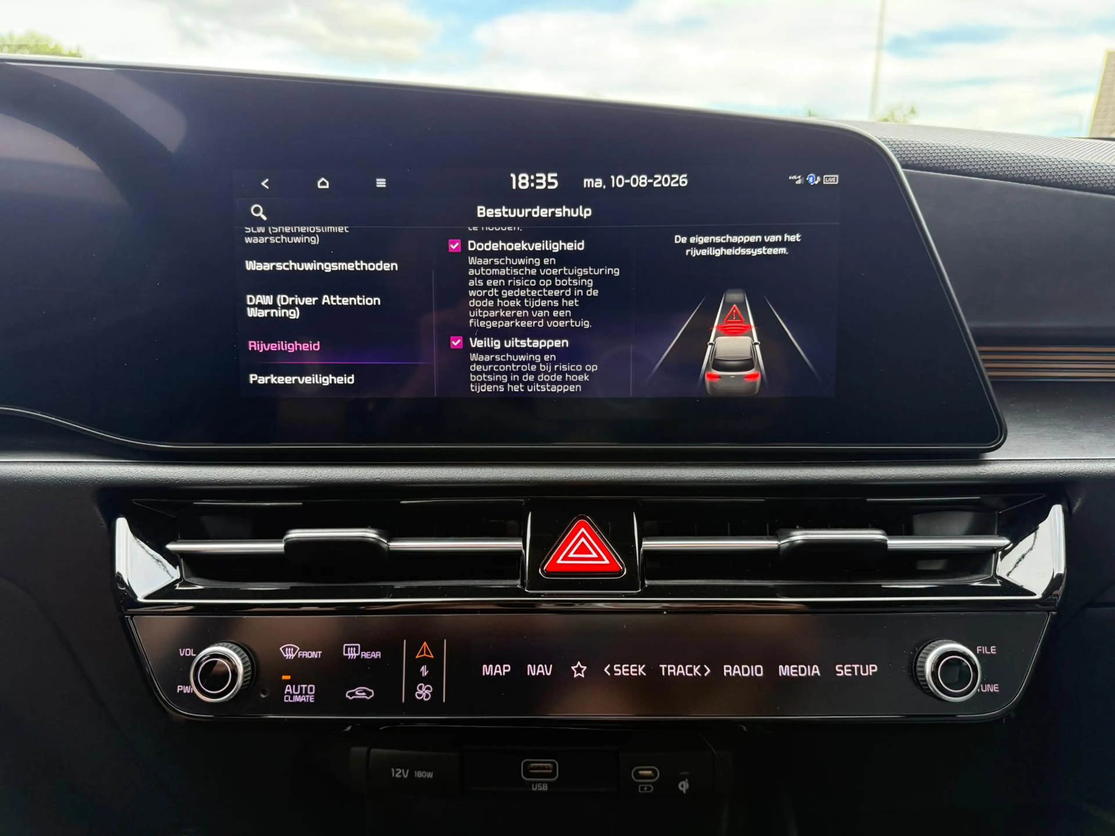 Kia e-Niro EV ExecutiveLine 64.8 kWh 204PK 1ste Eigenaar Navi — photo 28