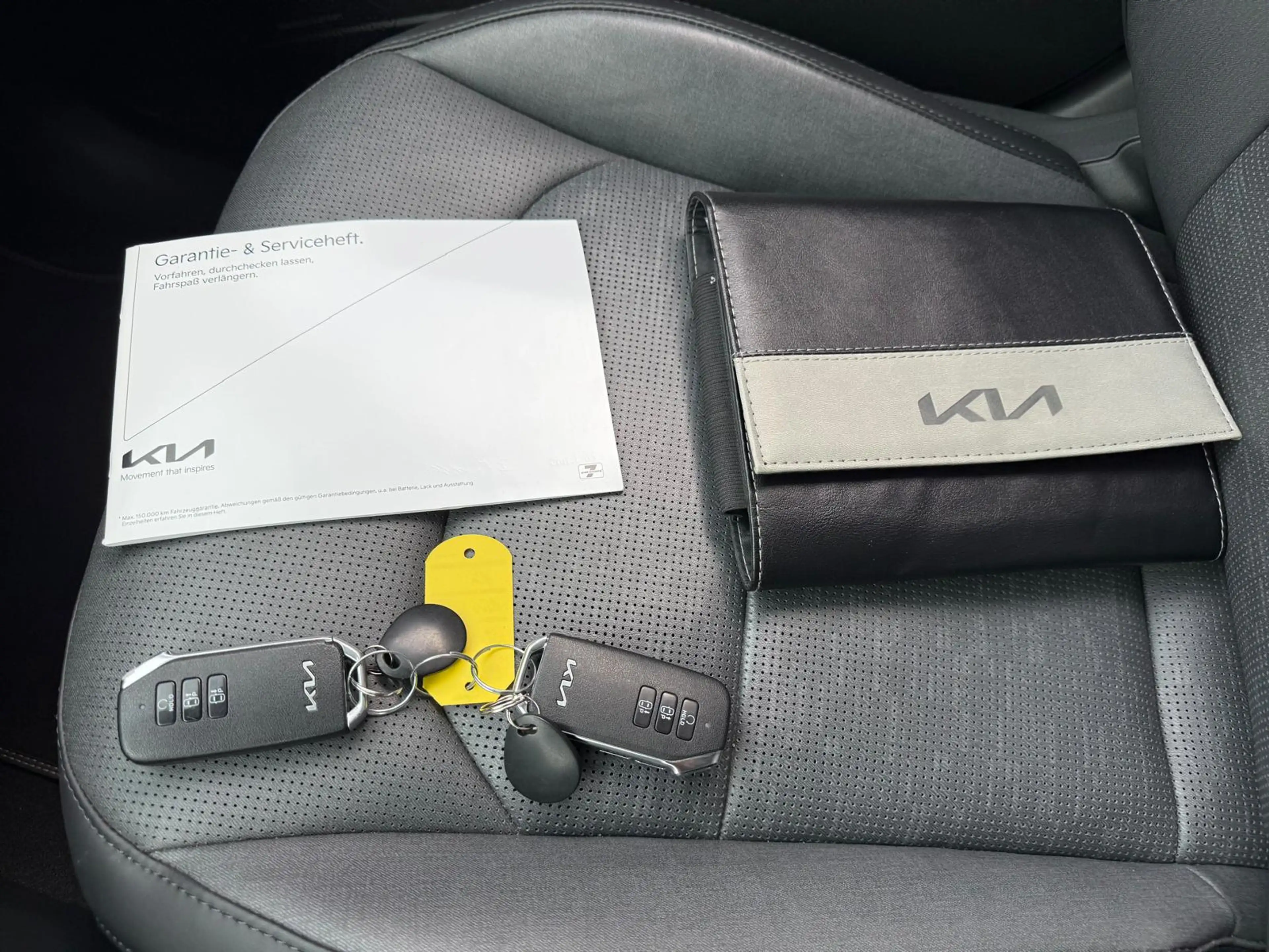 Kia e-Niro EV ExecutiveLine 64.8 kWh 204PK 1ste Eigenaar Navi — photo 43