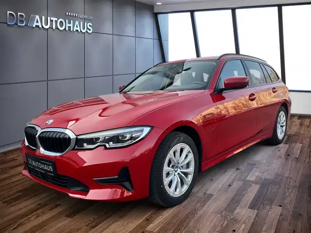 BMW 330 e xDrive Touring Advantage Steptronic