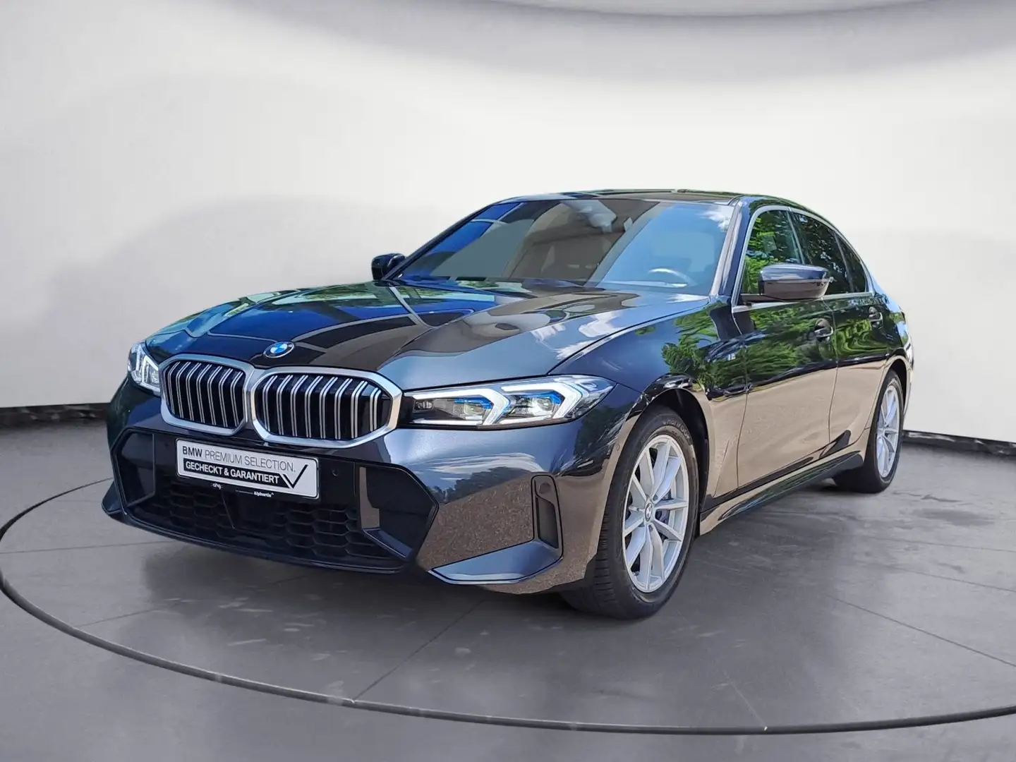 BMW 330 i xDrive Aut. M Sport | ACC | LED | Garantie Schwarz - 2