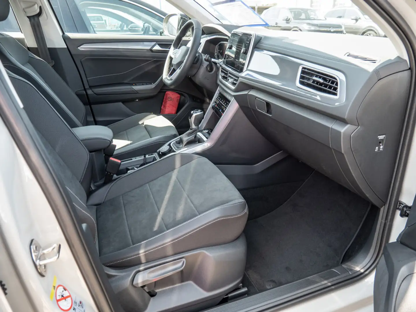 Volkswagen T-Roc 2.0 TDI Style 4Motion SHZ NAVI AHK ACC Grigio - 2