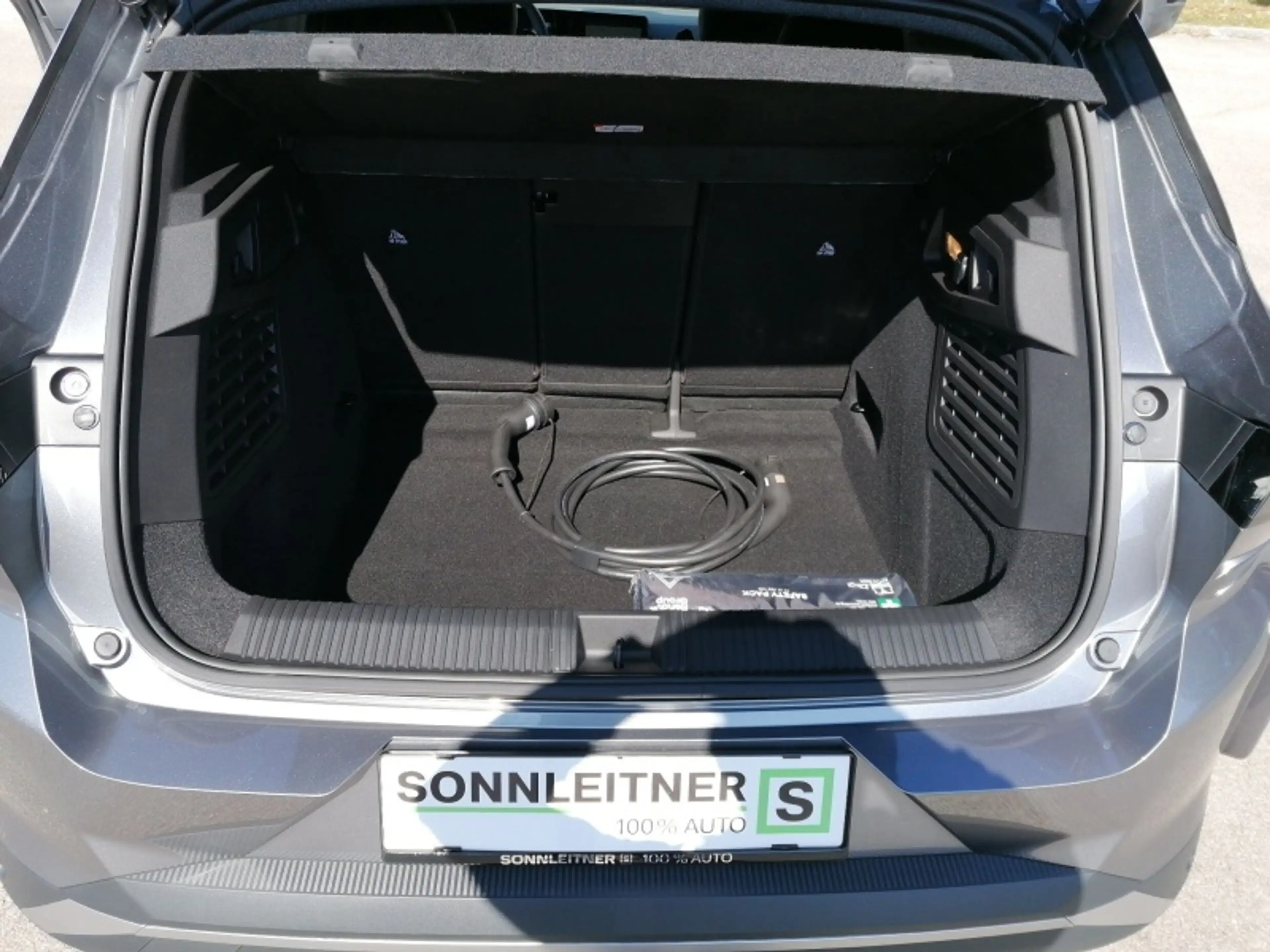 Renault Scenic SCENIC E-Tech Electric Techno 220 PS long range — photo 11