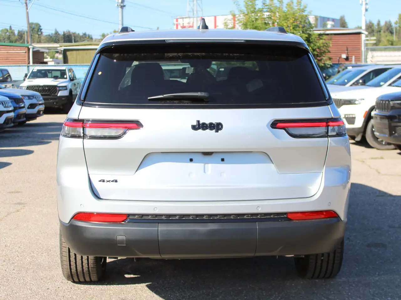 Jeep Grand Cherokee photo Jeep Grand Cherokee