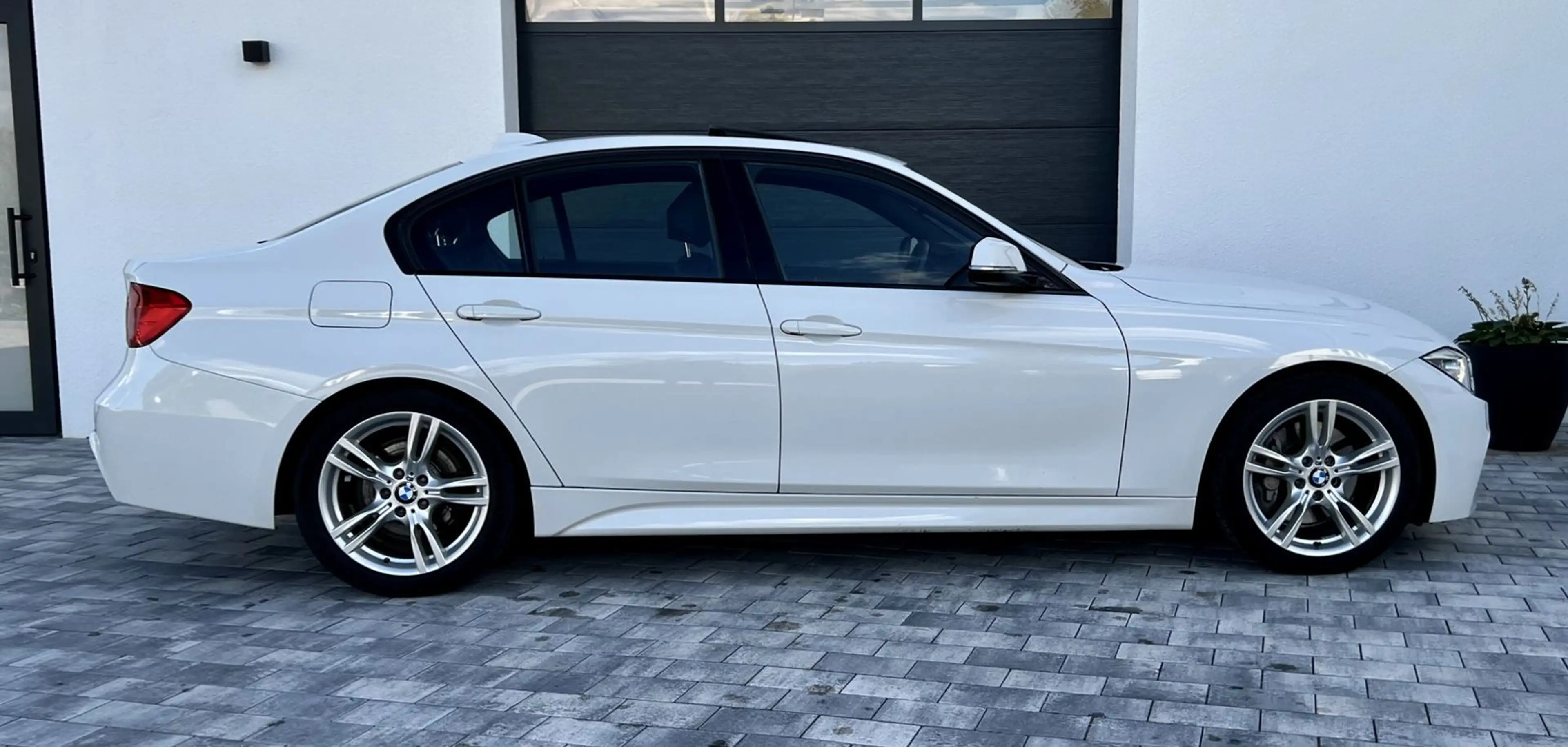 BMW 335 i M Sport MPPK GSD HUD H/K DAB KEYLESS — photo 9