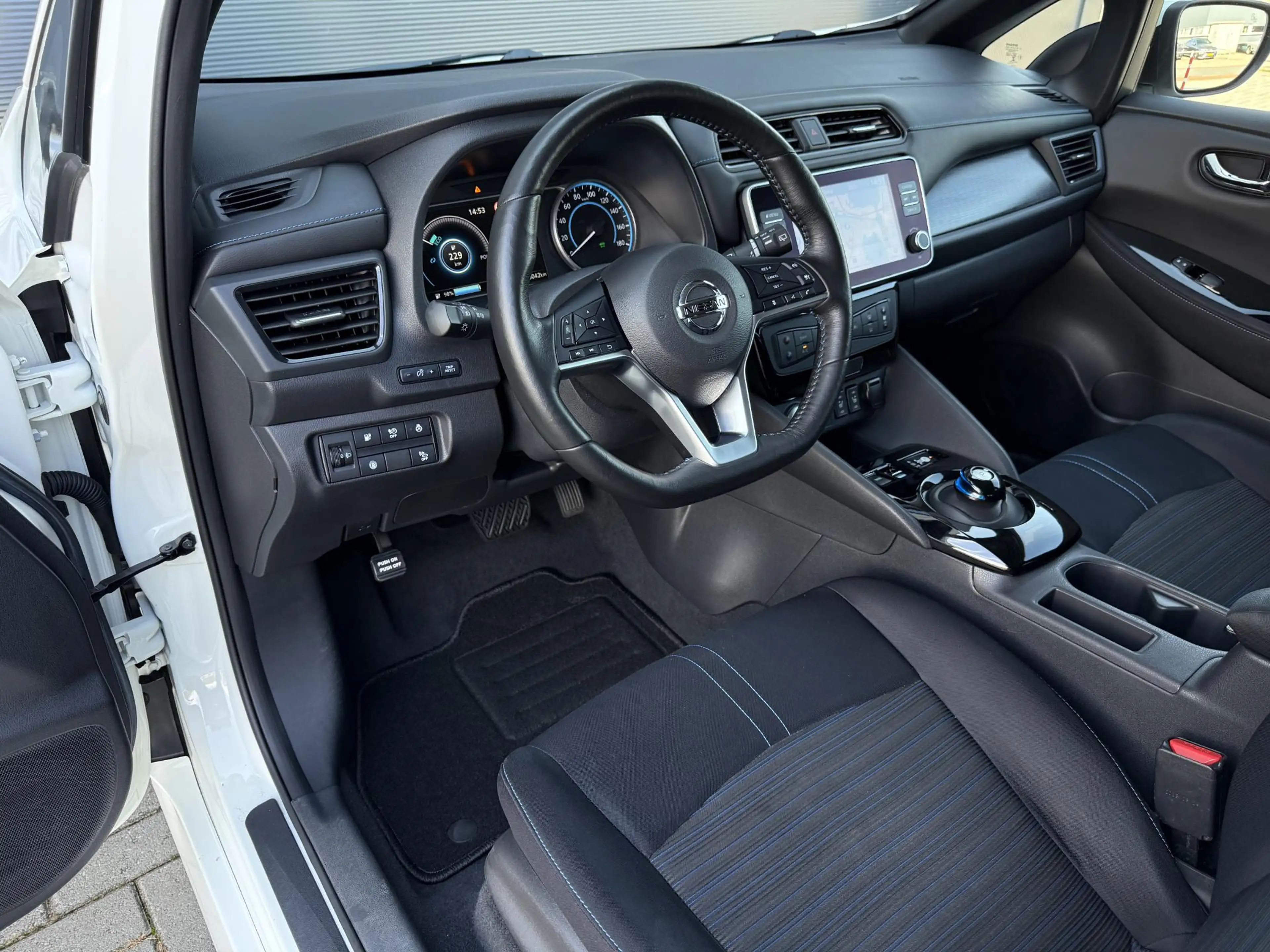 Nissan Leaf N-Connecta 40 kWh ✓SOH 88.6% ✓Navigatie ✓360° Came — photo 8