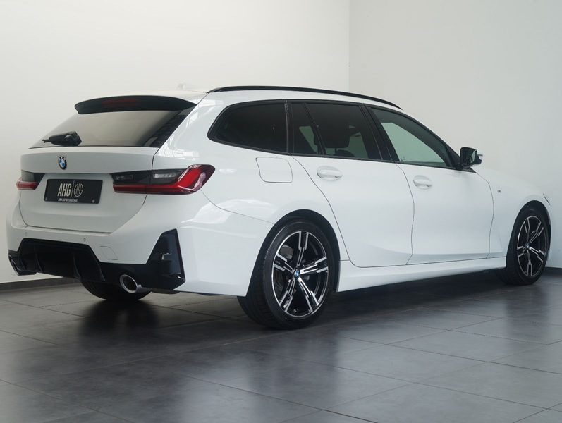 BMW 320 d xDrive Touring M Sport — photo 4
