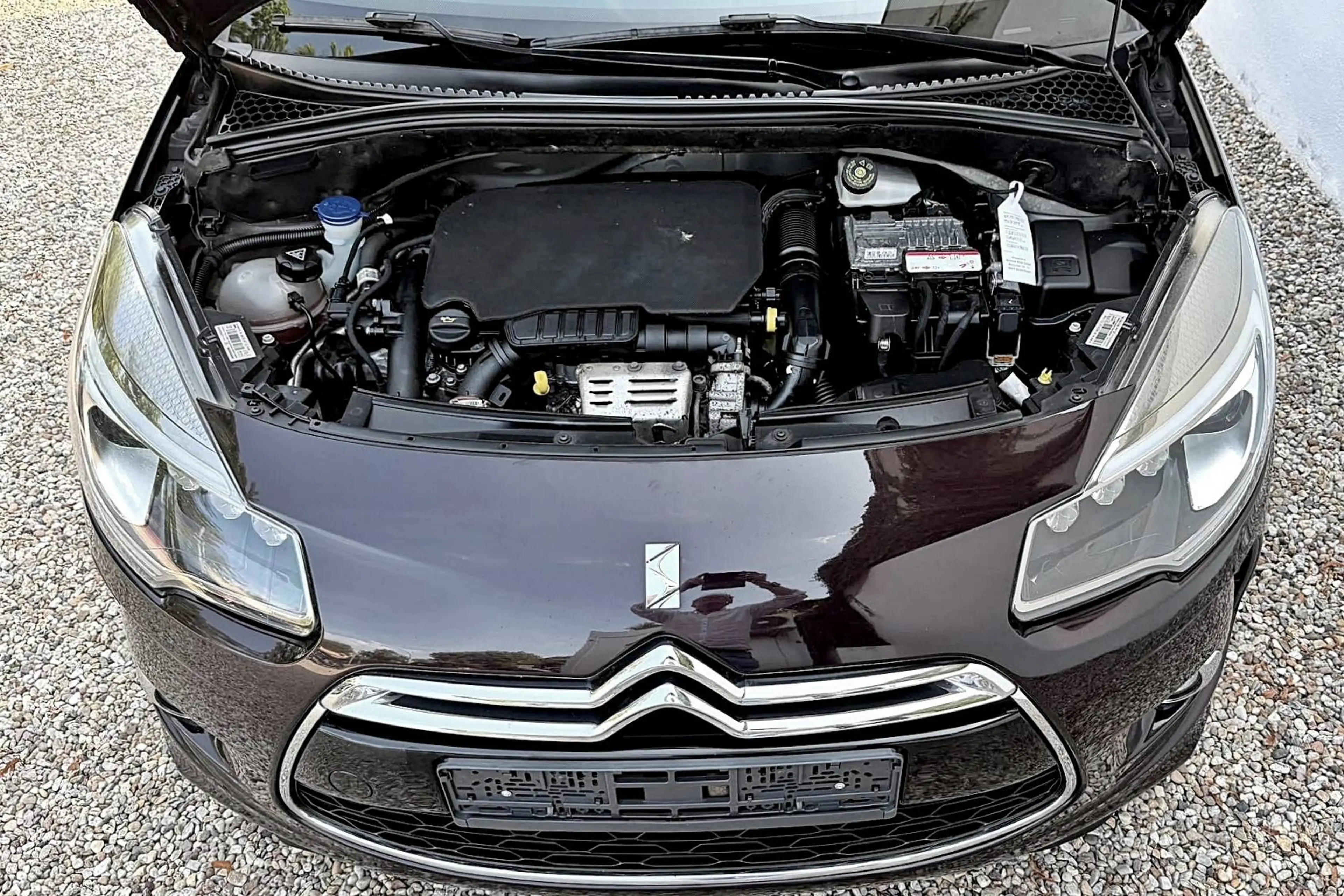 DS Automobiles DS 3 1.2 THP EURO6 SoChic -VIELE TOLLE EXTRAS + SEHR GEPFLEGTER ERSTBESITZ + ZAHNRIEMEN SCHON ERNEUERT — photo 6