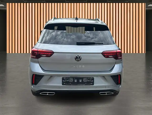 Volkswagen T-Roc view 5