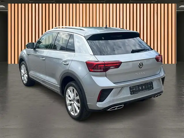 Volkswagen T-Roc view 6