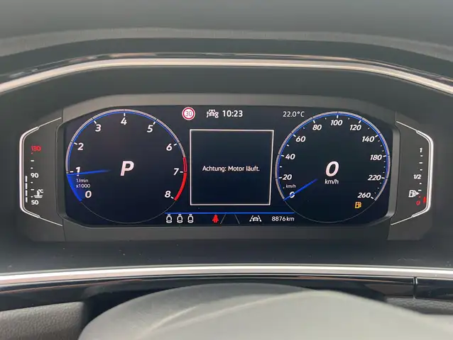 Volkswagen T-Roc view 15