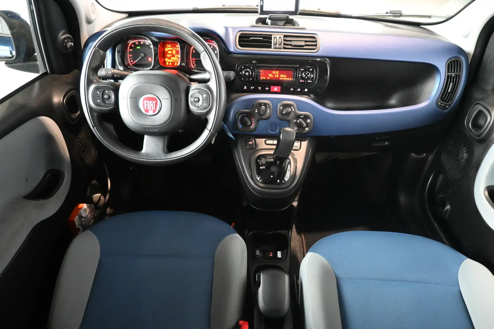 Fiat Panda 0.9 TwinAir Lounge Automaat Airco Navigatie Elektr Blau - 2