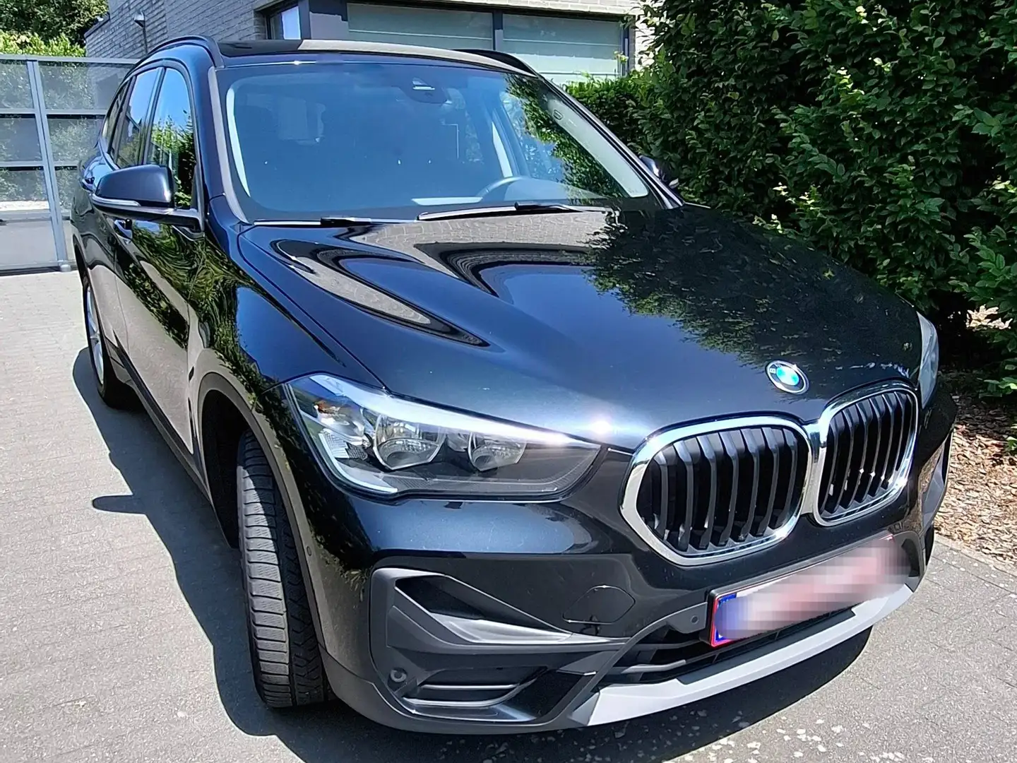 BMW X1 sDrive16d EURO 6d / FACELIFT / AUTO 7 / PROF NAVI Zwart - 2