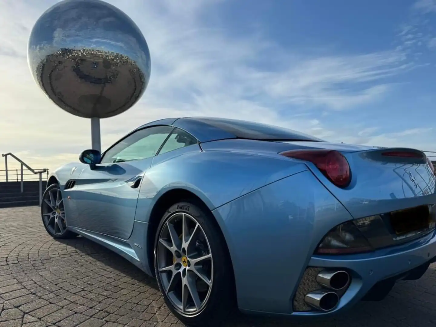Ferrari California plava - 1