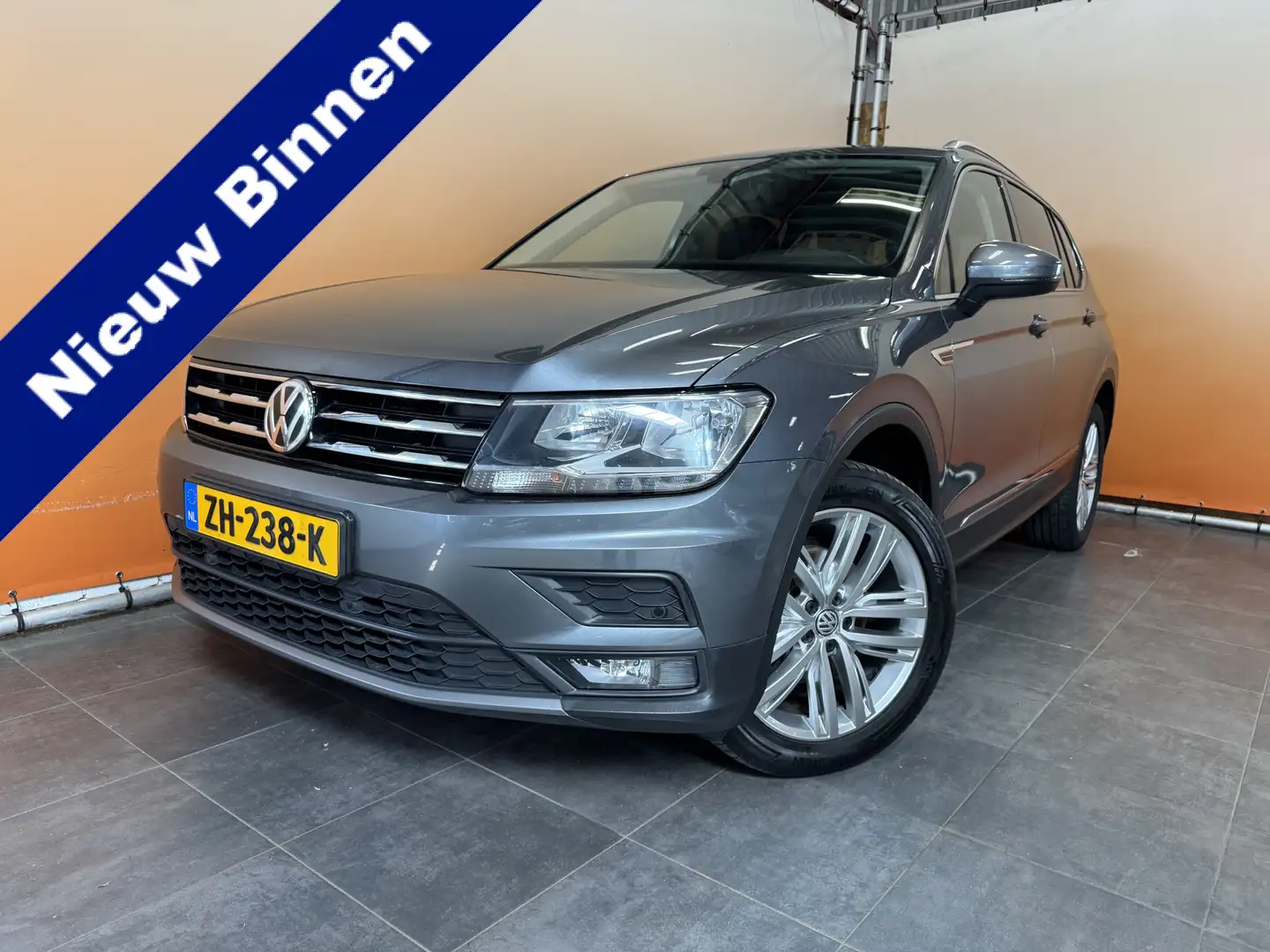 Volkswagen Tiguan Allspace 1.5 TSI Comfortline Business 7p. AUTOMAAT | NAVIGA Grijs - 1