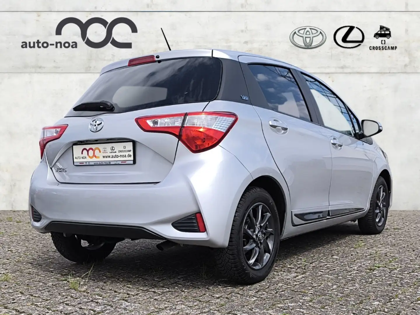 Toyota Yaris Y20 Club 1.5 Dual-VVT-iE SHZ Spurhalteass. Fernlic Argent - 2