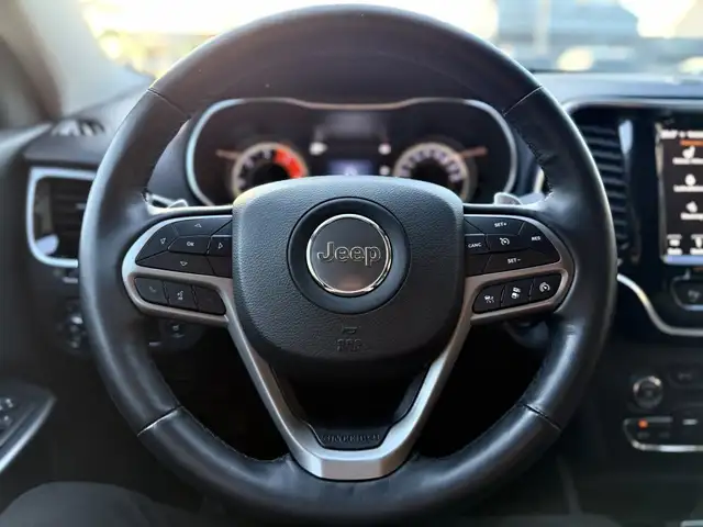 Jeep Cherokee view 14