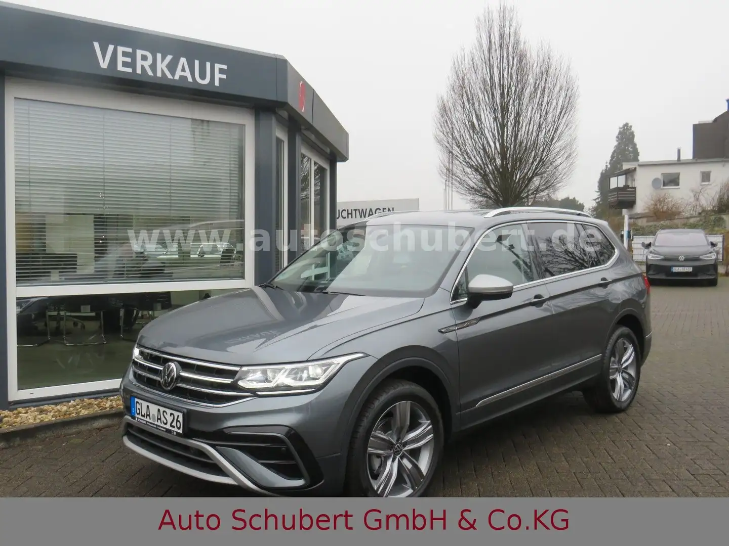Volkswagen Tiguan Allspace Elegance 2.0 TDI DSG 4Motion Grau - 1