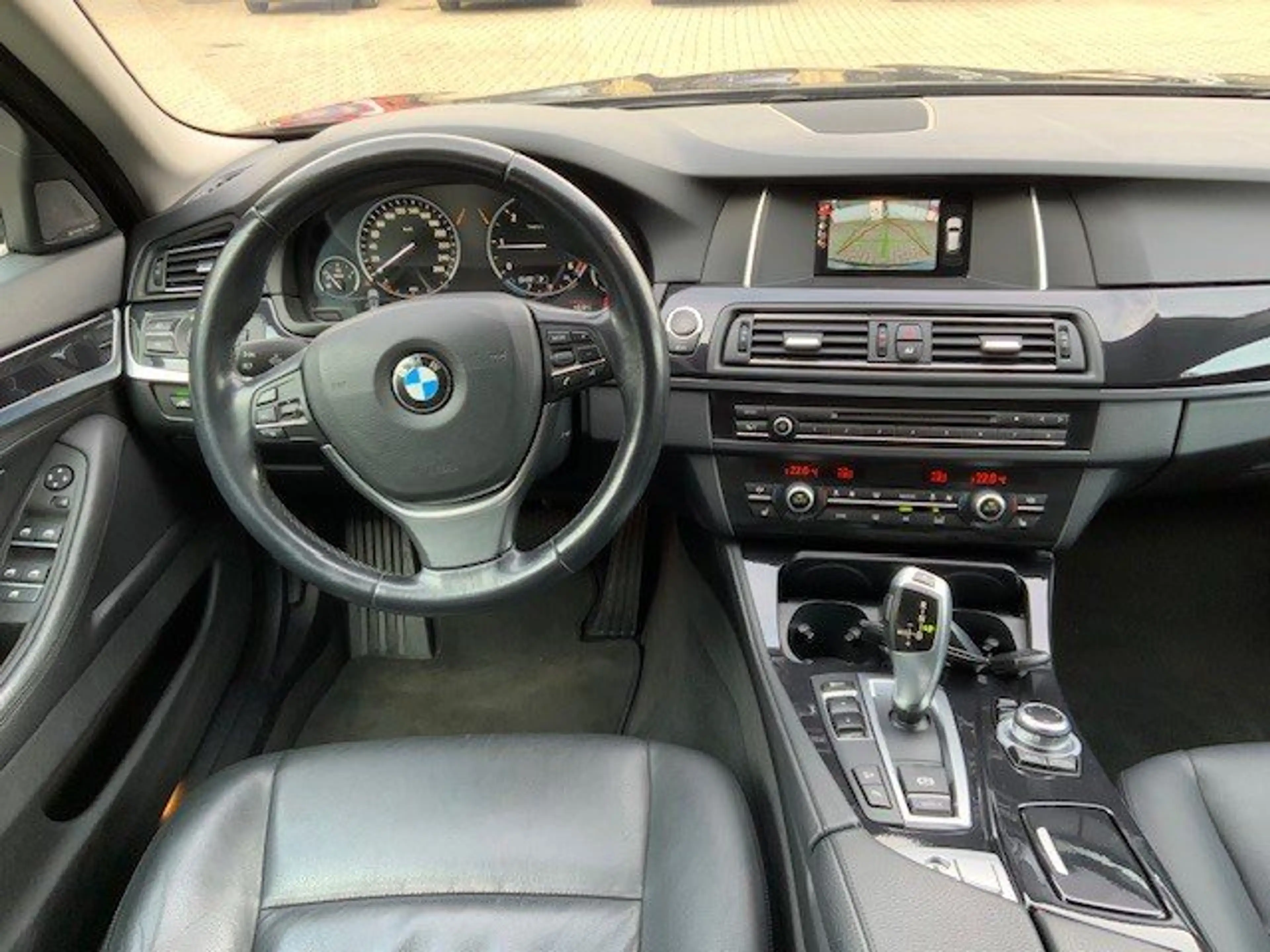 BMW 525 d xDrive — photo 14