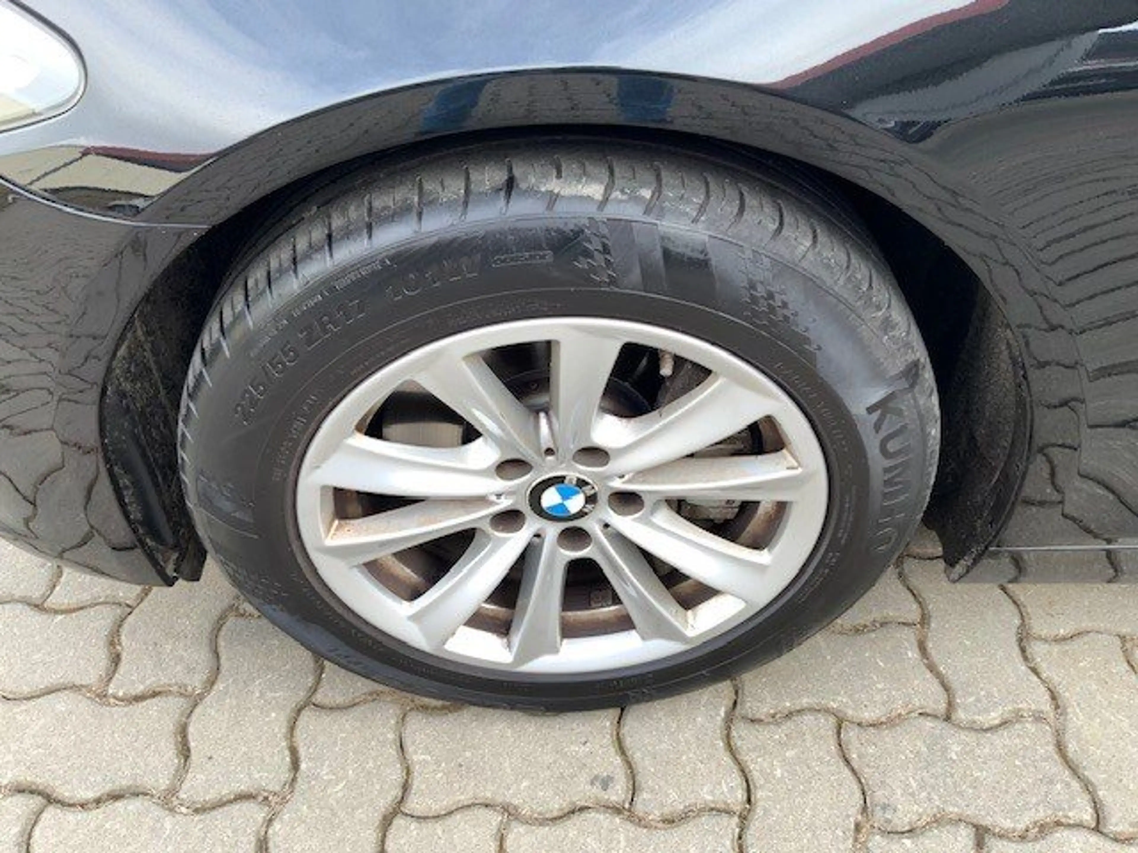 BMW 525 d xDrive — photo 22