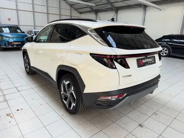 Hyundai Tucson view 3