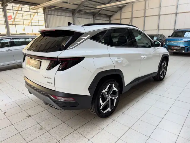 Hyundai Tucson view 4