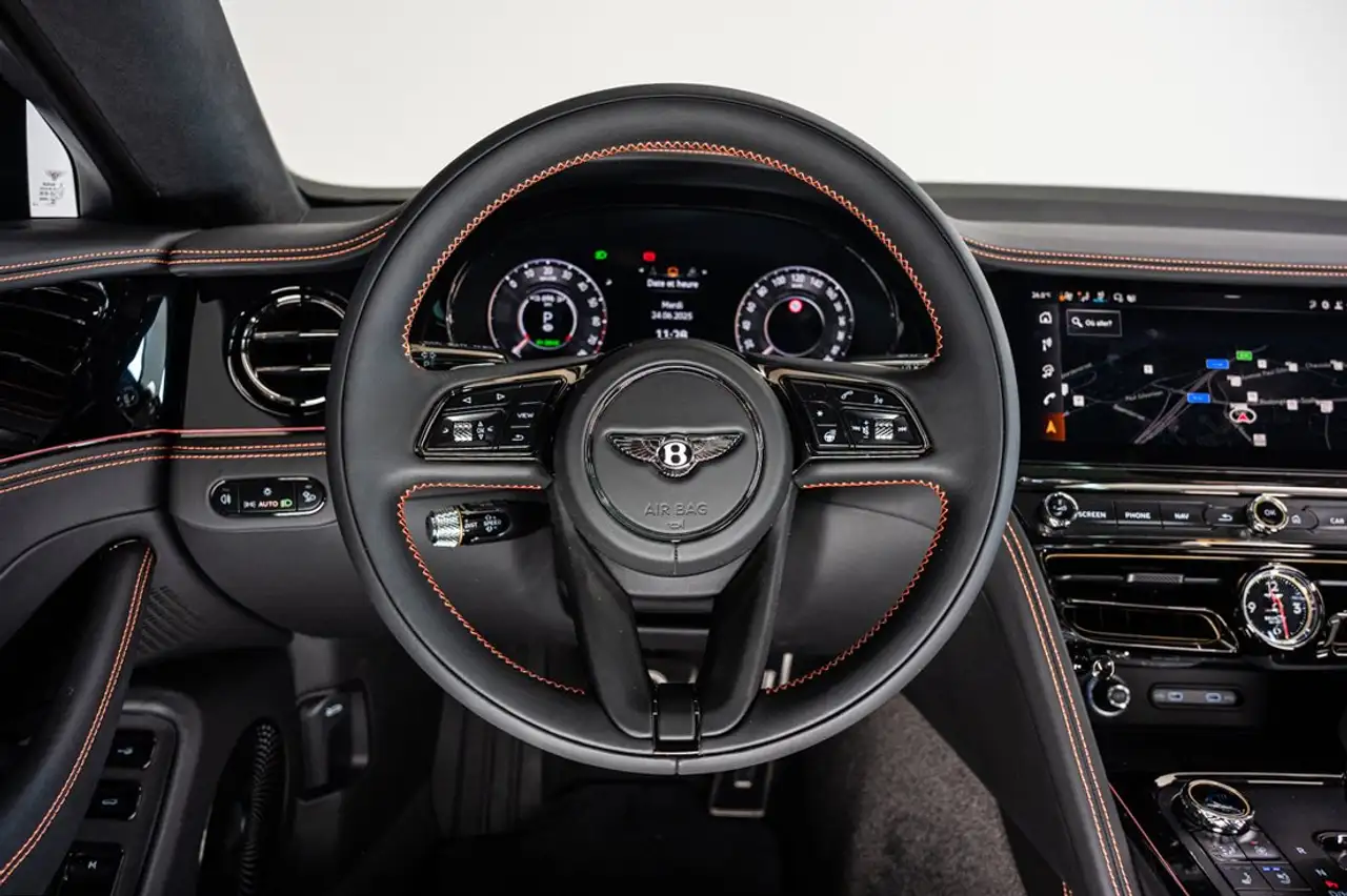 Bentley Flying Spur 2025 — фото 7