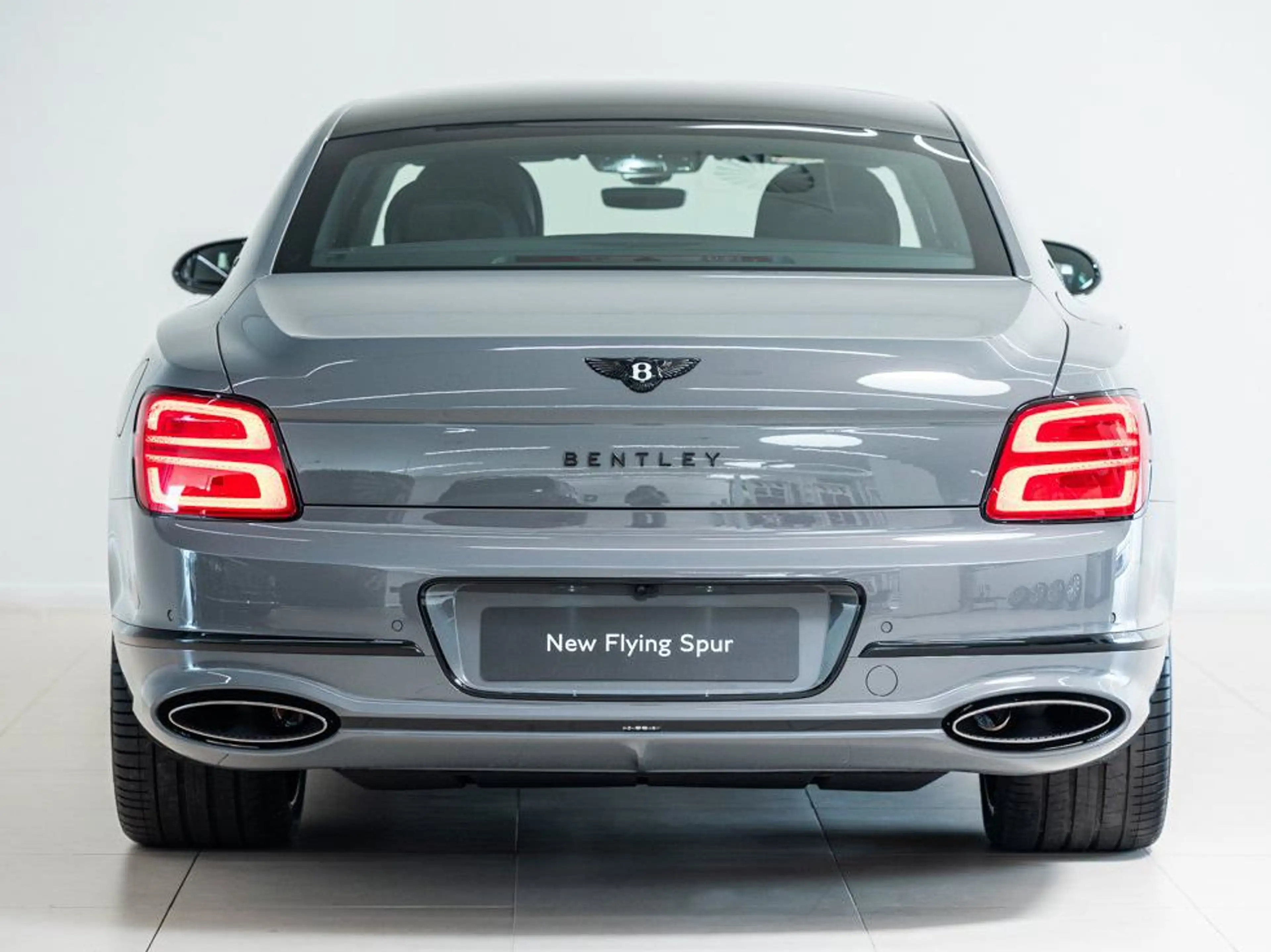 Bentley Flying Spur Flying Spur Black Edition V8 Hybrid — photo 5