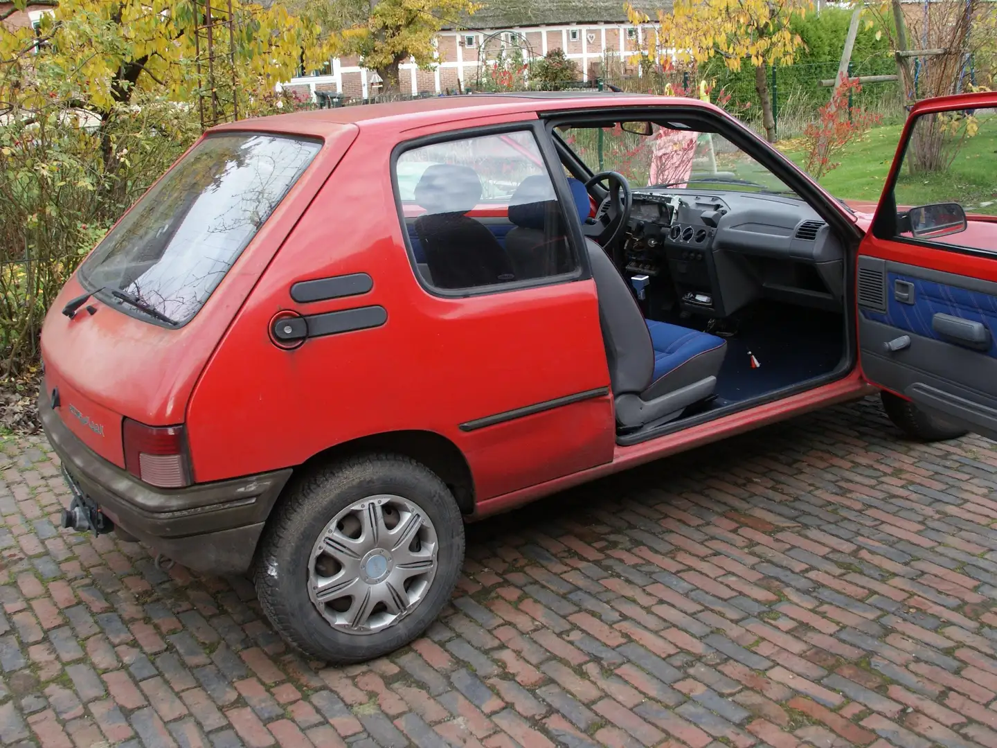 Peugeot 205 205 Look Rot - 2