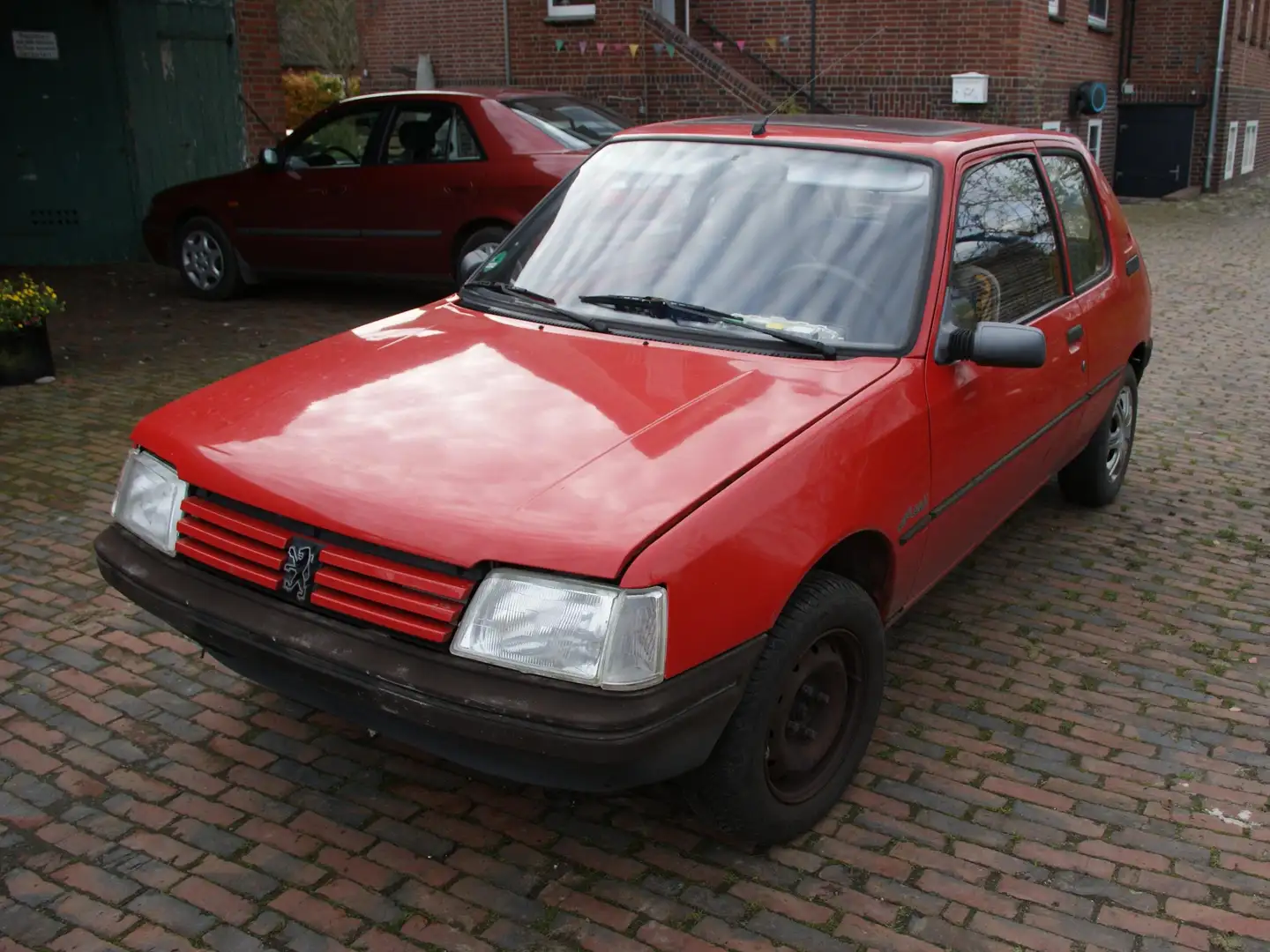 Peugeot 205 205 Look Rot - 1