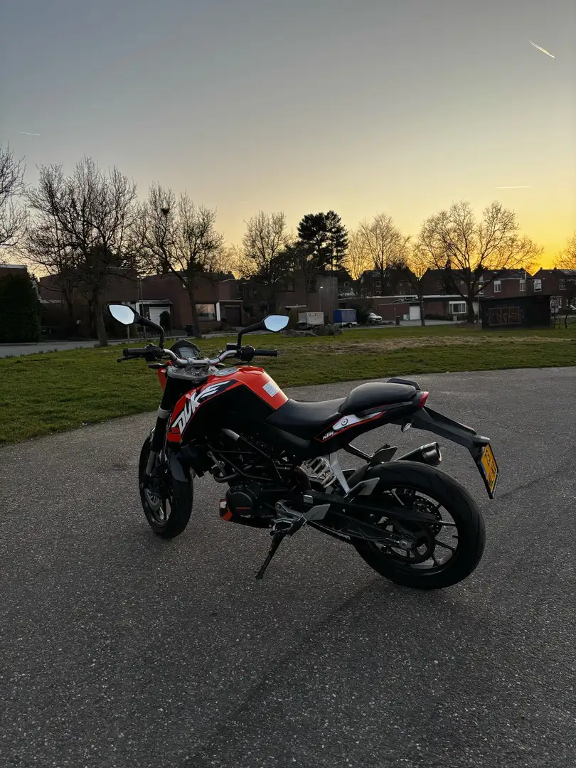 KTM 125 Duke - 1