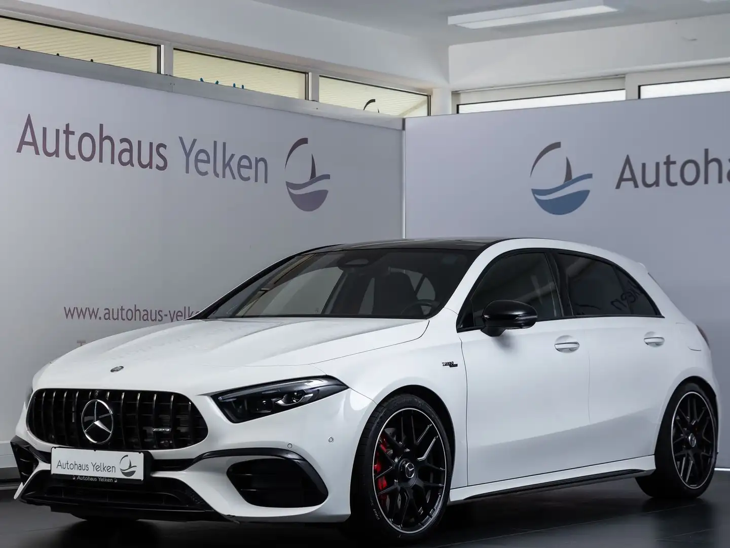 Mercedes-Benz A 45 AMG S MBEAM*DISTR*PANO*HUD*NIGHT*AHK*360° Blanc - 2