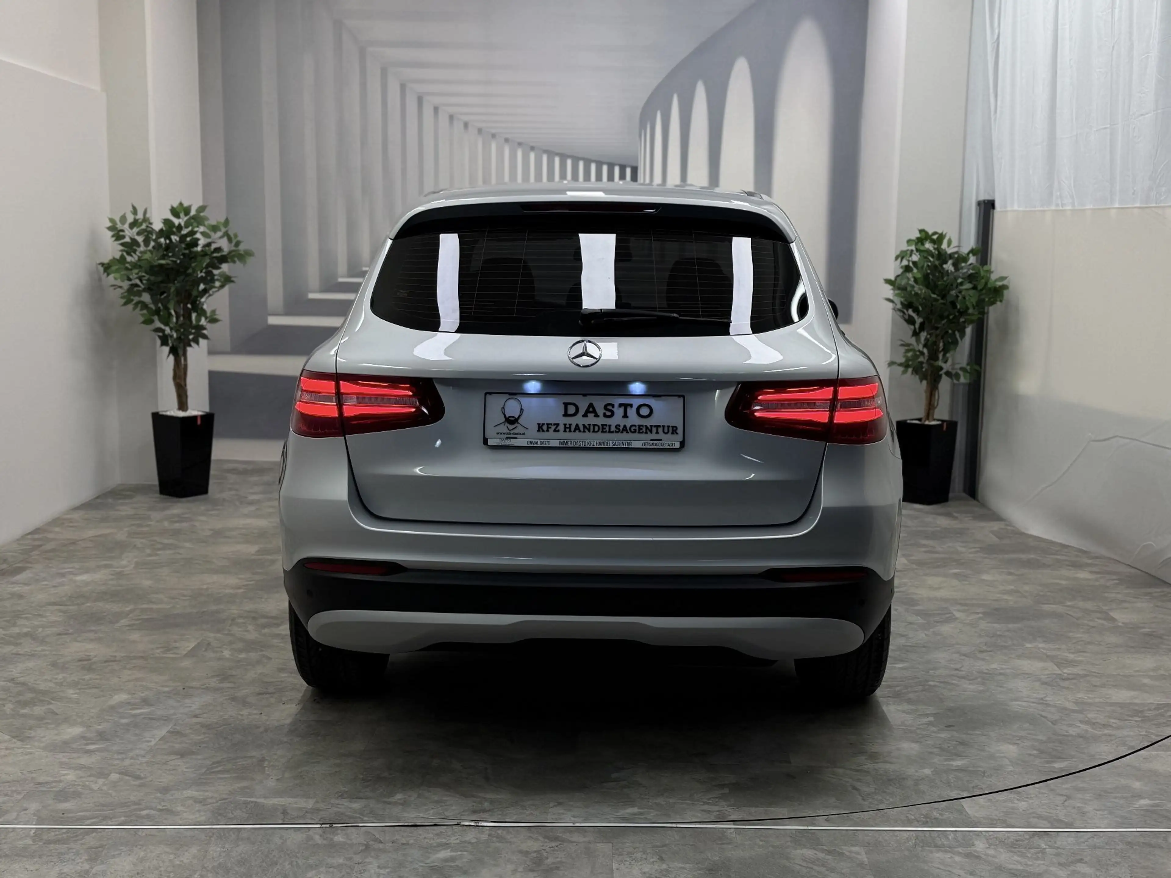 Mercedes-Benz GLC 220 4 MATIC II Sitzh. II RFK II Command II — photo 9