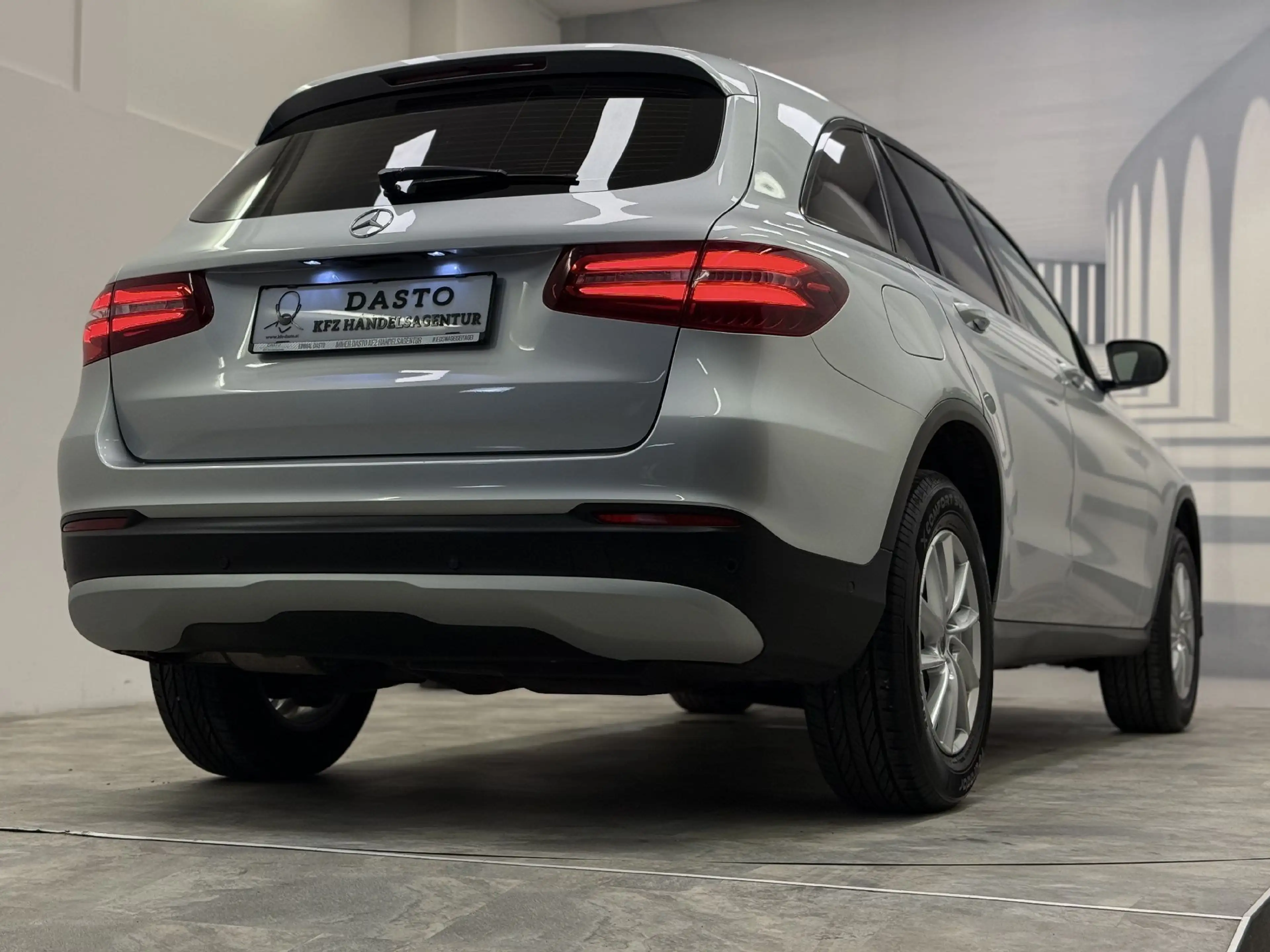 Mercedes-Benz GLC 220 4 MATIC II Sitzh. II RFK II Command II — photo 2