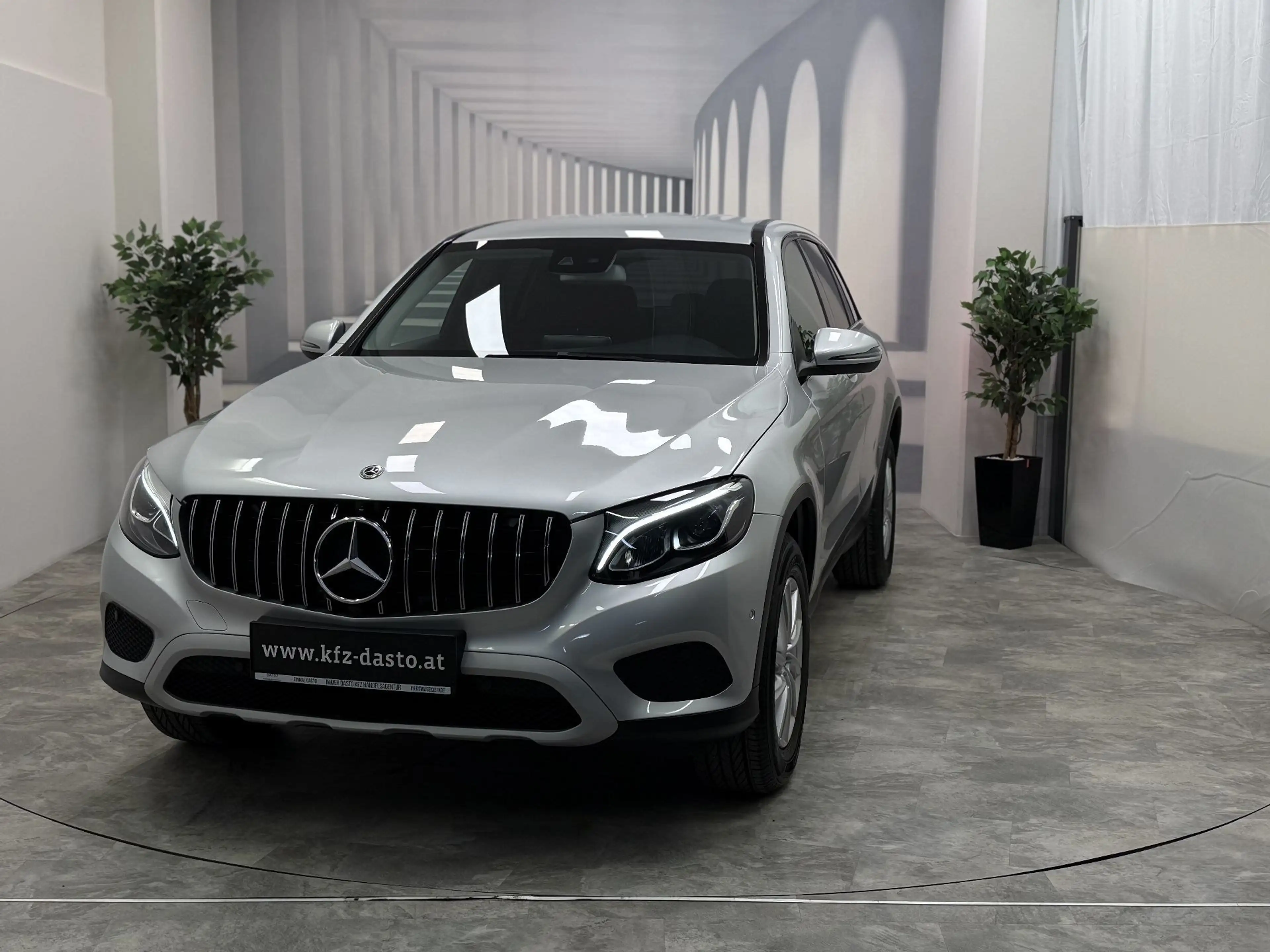 Mercedes-Benz GLC 220 4 MATIC II Sitzh. II RFK II Command II — photo 12