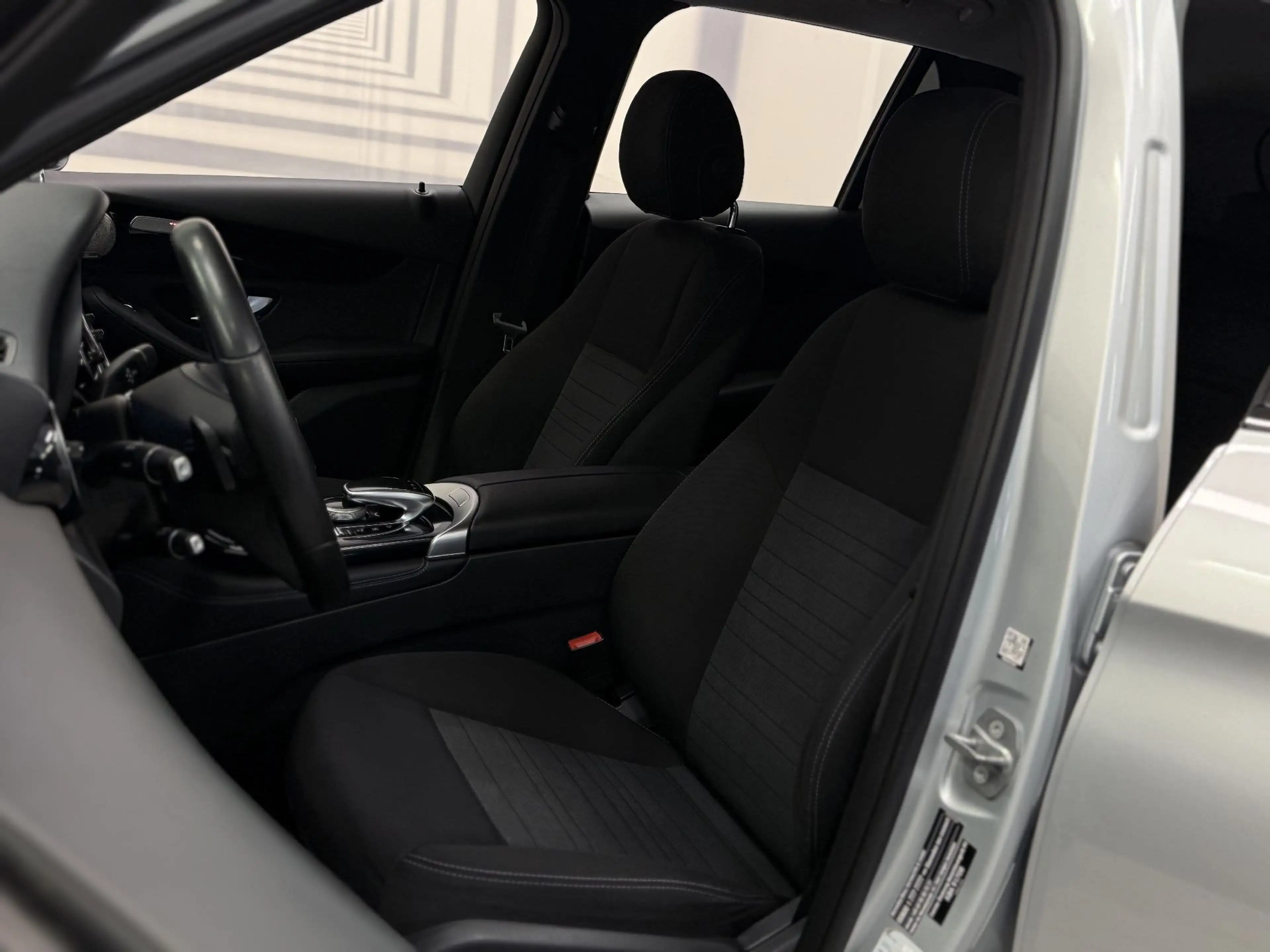Mercedes-Benz GLC 220 4 MATIC II Sitzh. II RFK II Command II — photo 13
