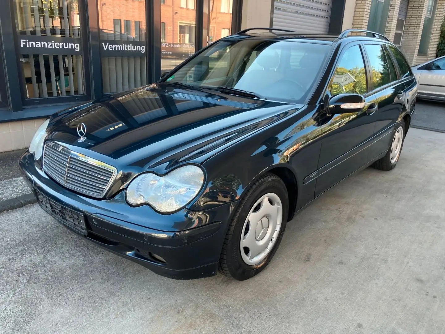 Mercedes-Benz C 180 T-Modell Kompressor  Tüv Neu Schwarz - 1