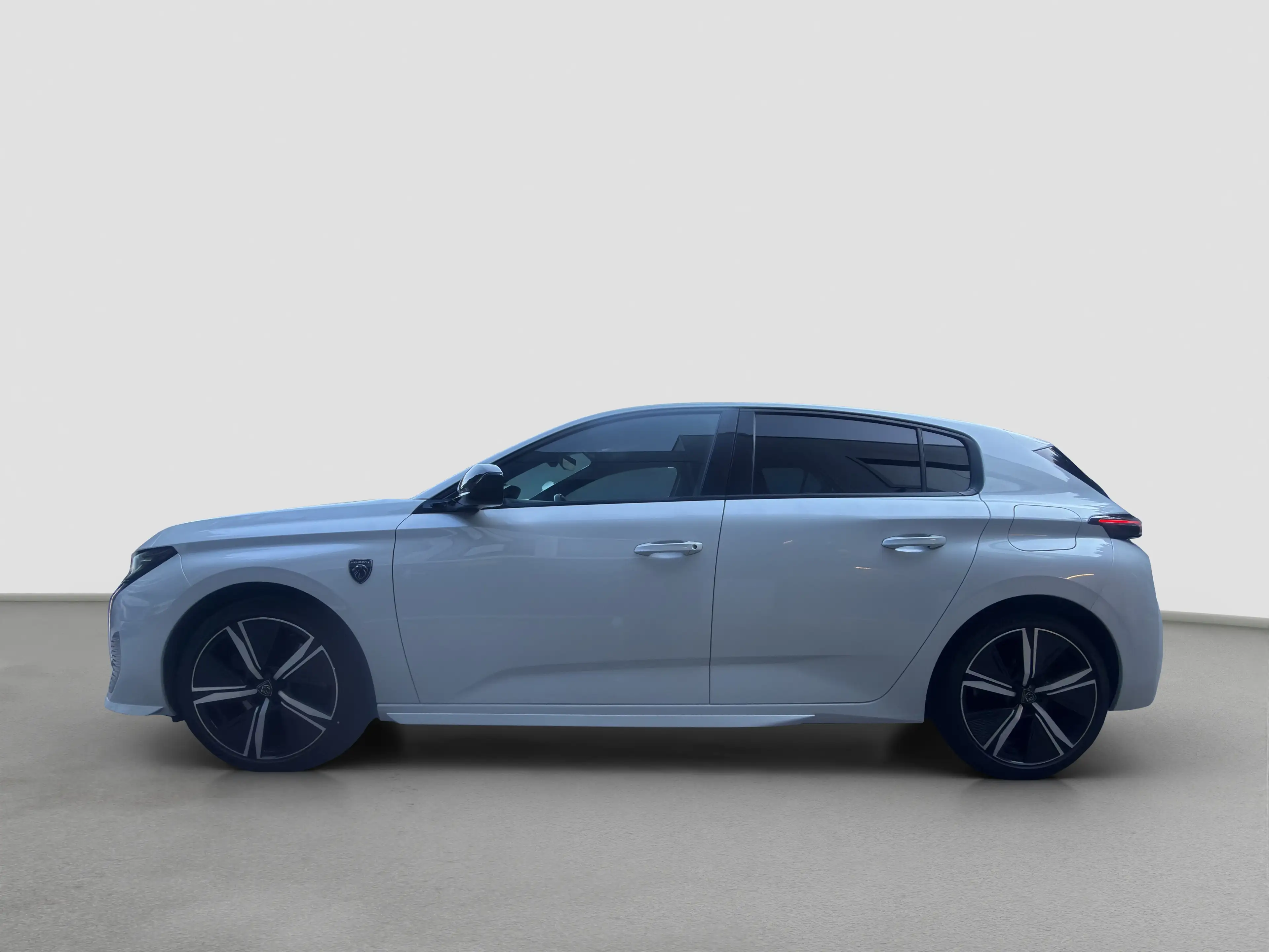 Peugeot 308 308 Hybrid GT180 e-EAT8 — photo 2