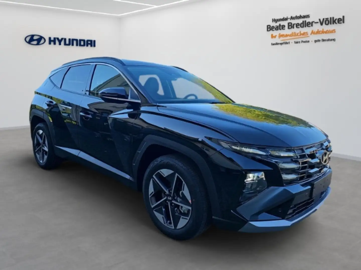 Hyundai TUCSON Trend 4WD 1.6 T-GDI 7-DCT Navi LED Negro - 2