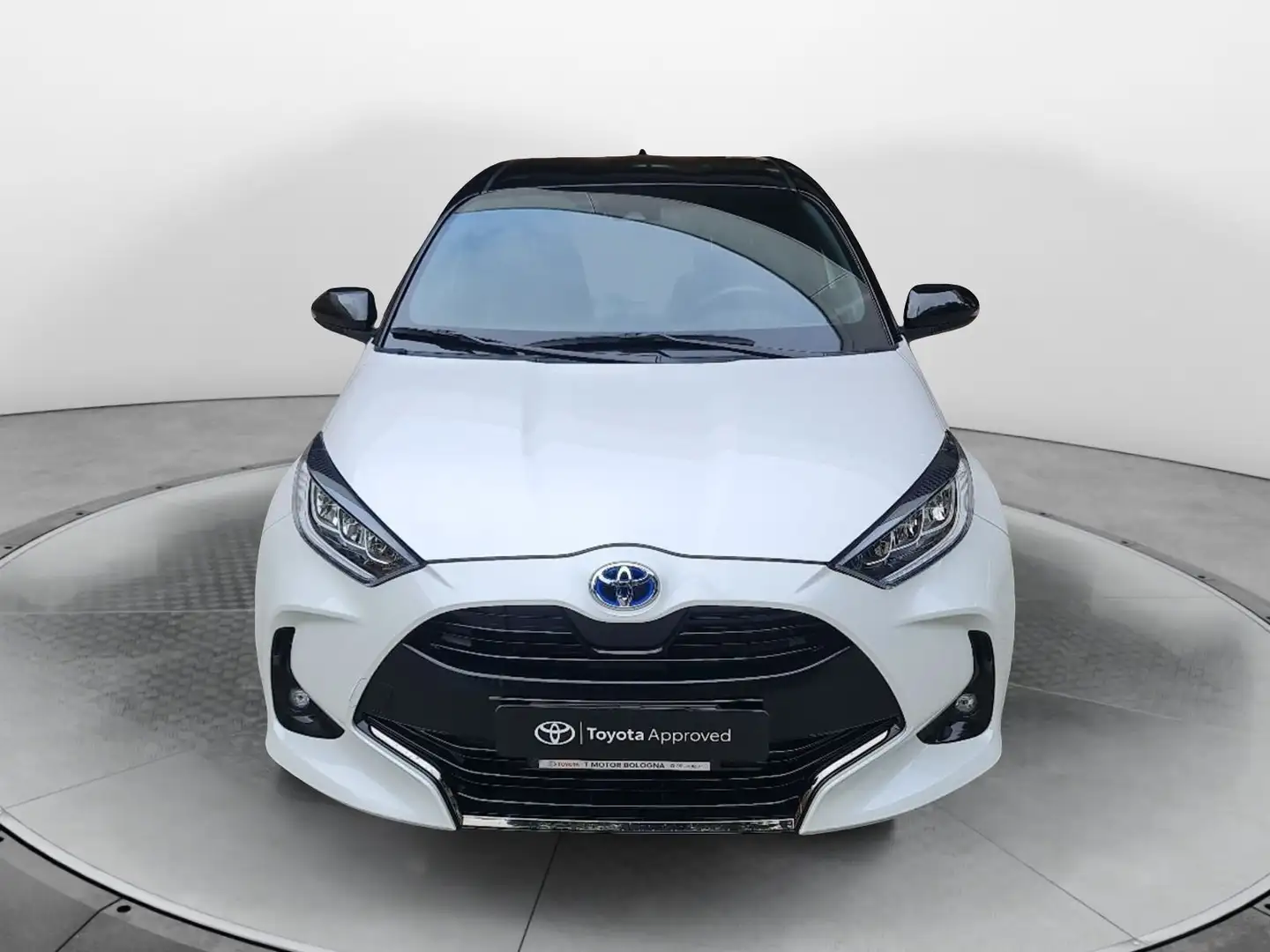 Toyota Yaris 1.5 Hybrid 5 porte Style Bianco - 2
