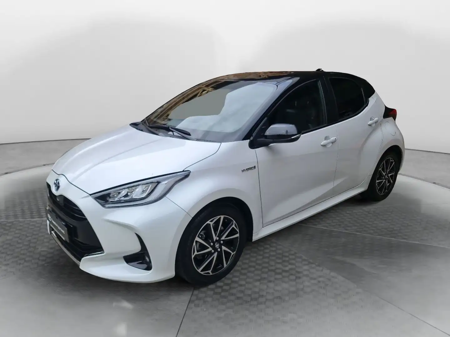 Toyota Yaris 1.5 Hybrid 5 porte Style Bianco - 1