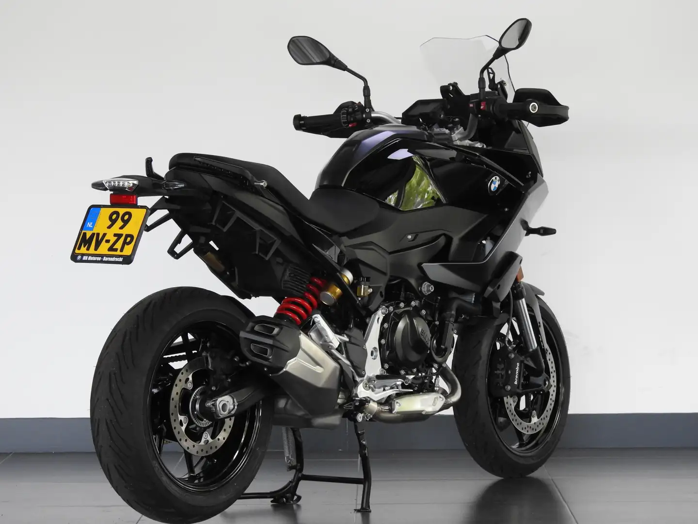 BMW F 900 XR Zwart - 2