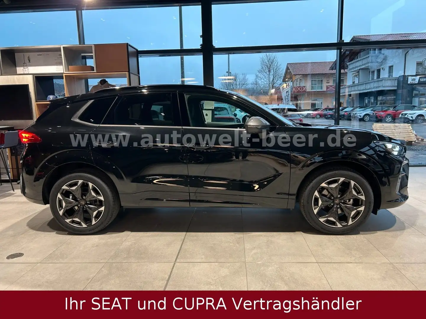 CUPRA Terramar 1.5eTSI 150PS DSG AHK*SENNHEISER*PANO* Zwart - 2