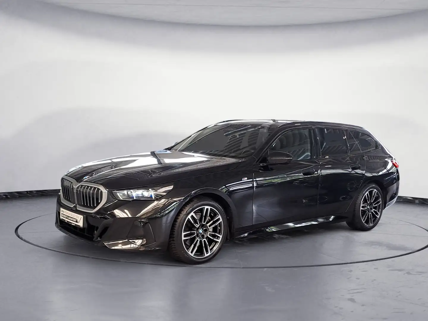 BMW 540 d xDrive Touring M Sportpaket Panorama AHK B& Černá - 2