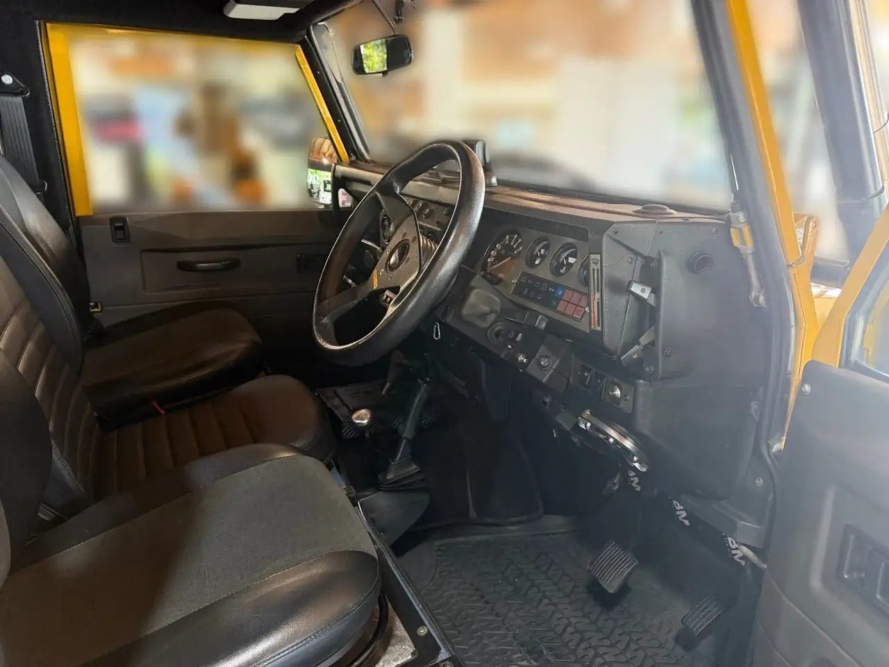 Land Rover Defender 90 V8 3,9 Liter, foto 4