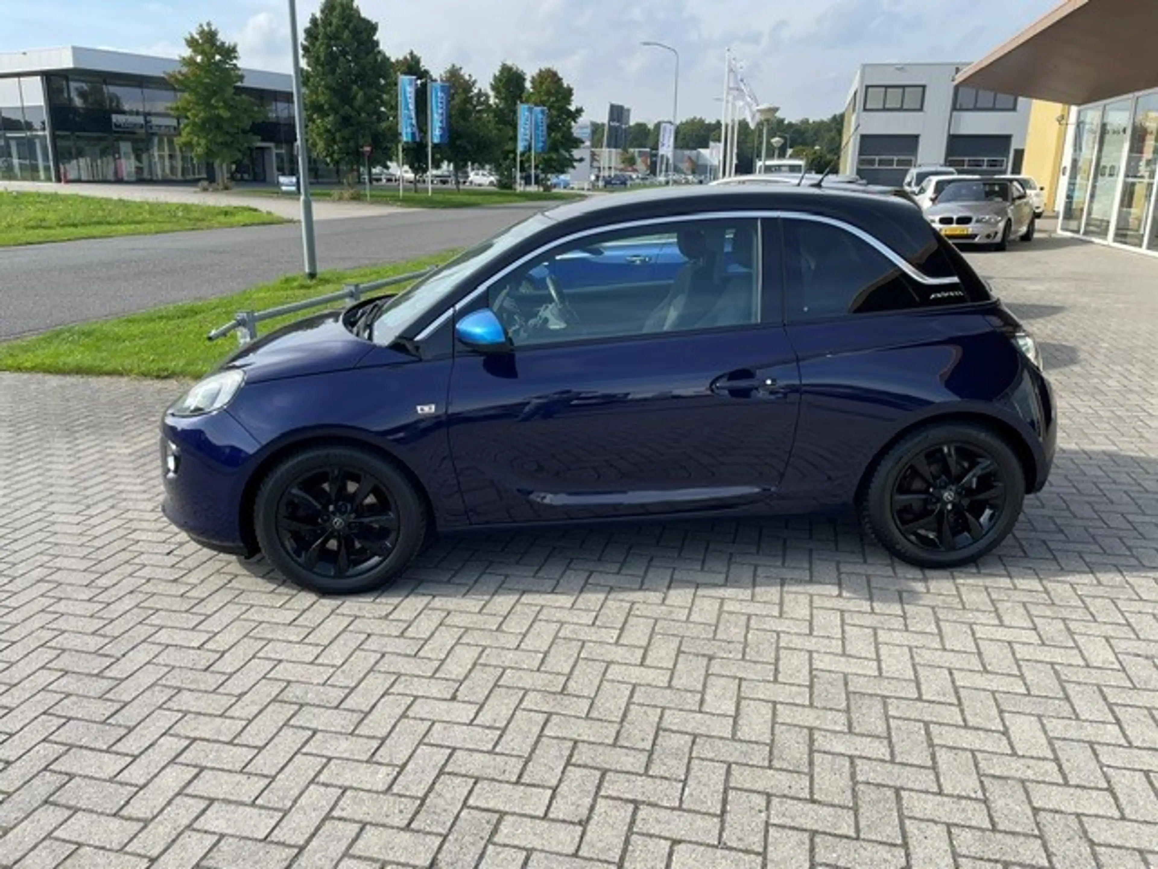 Opel Adam 1.0 Turbo Rocks — photo 2