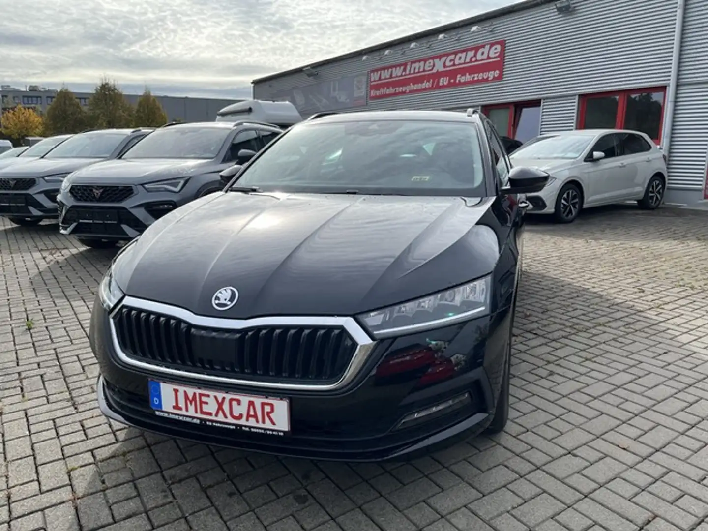 Skoda Octavia 1,5 TSI Ambition Plus Combi + LED + Sitzheizung + Noir - 1