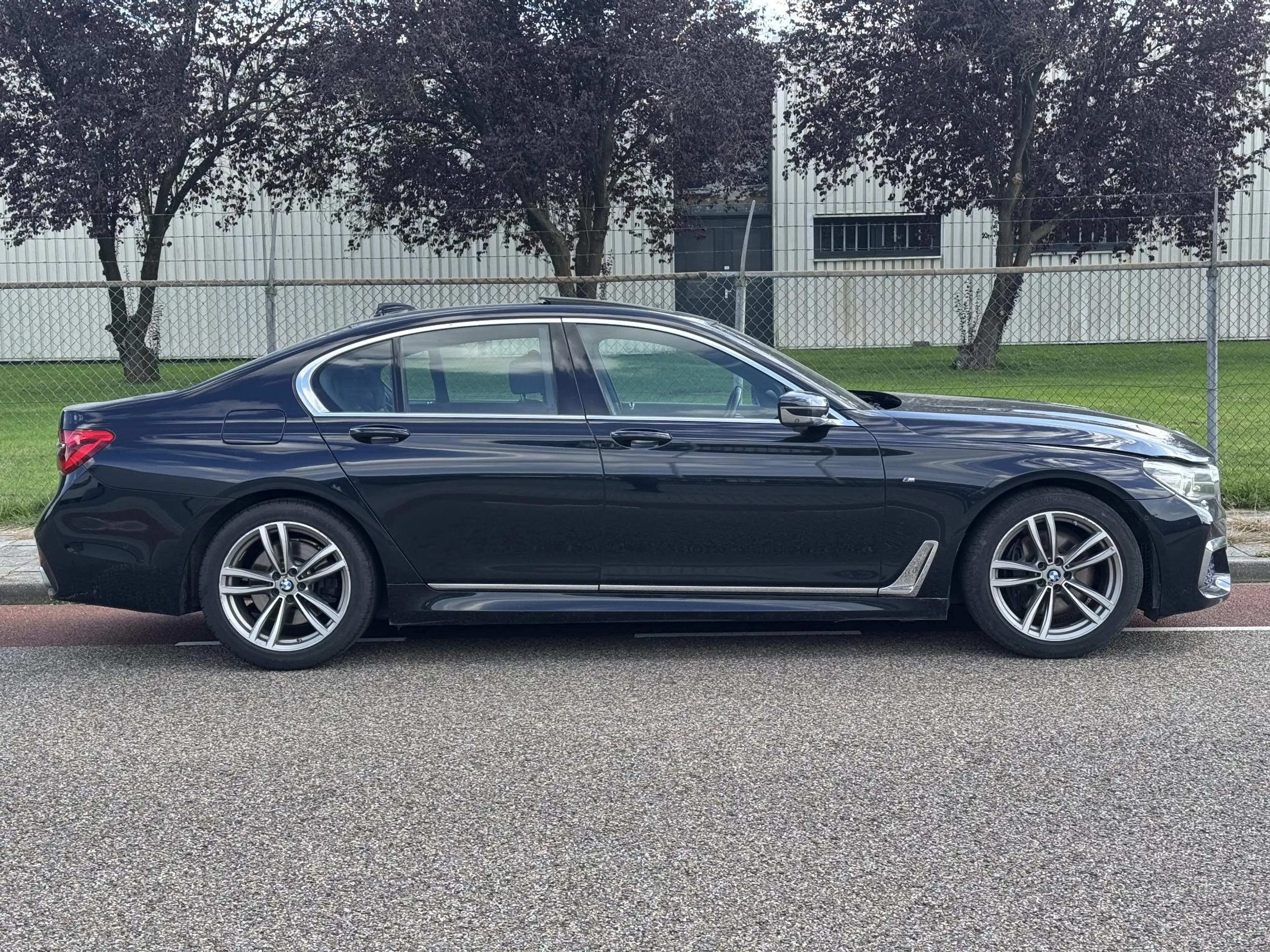 BMW 730 7-serie 730d High Executive M-Sport Lichte Schade — photo 2