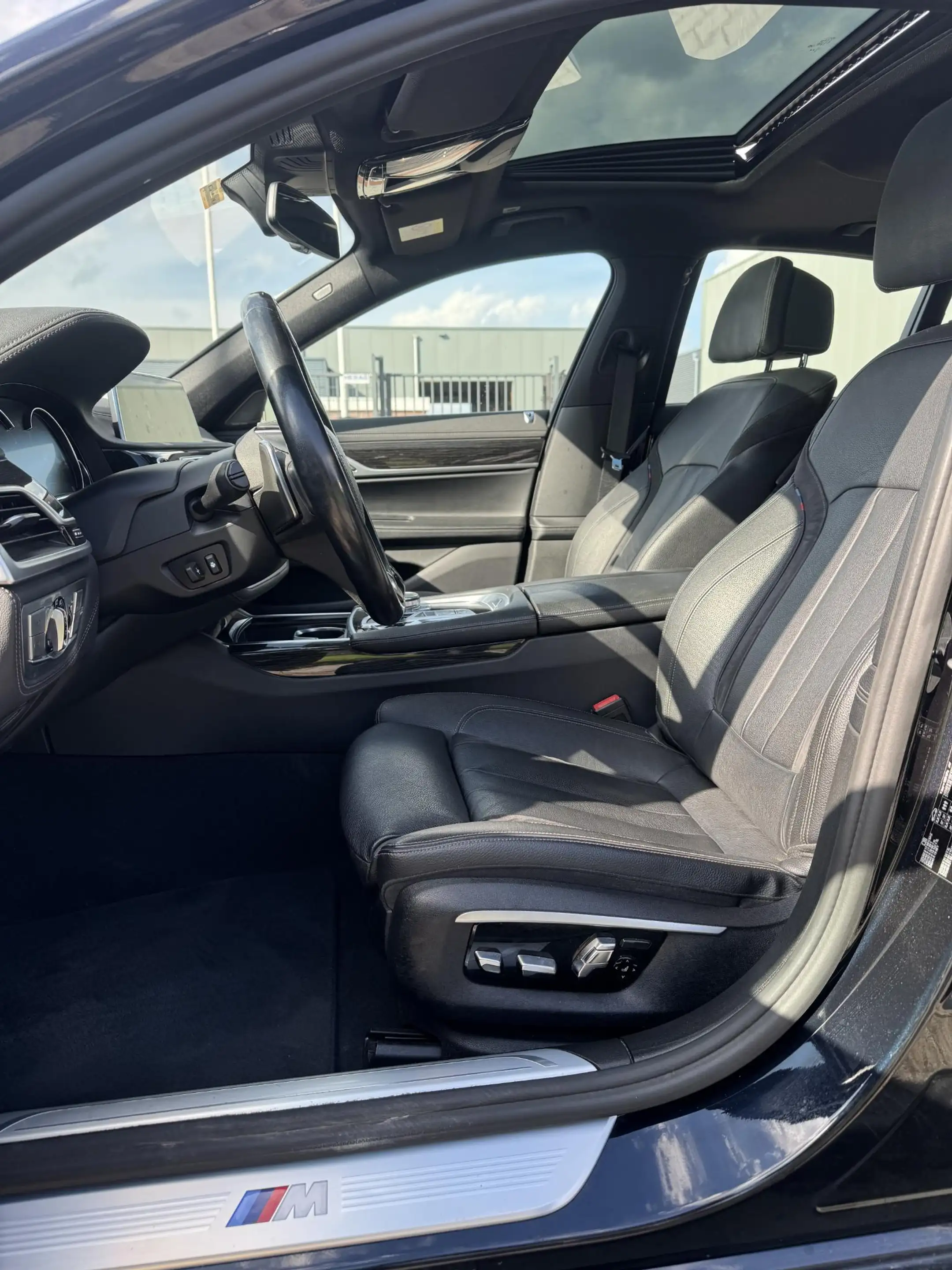 BMW 730 7-serie 730d High Executive M-Sport Lichte Schade — photo 12